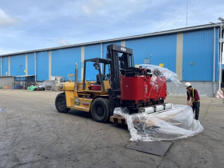 รถเครนขางน้ำผึ้ง