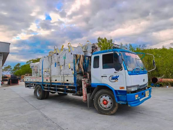 รถเครนบ้านฉาง