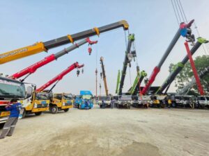 รถเครนนิคมศรีราชา